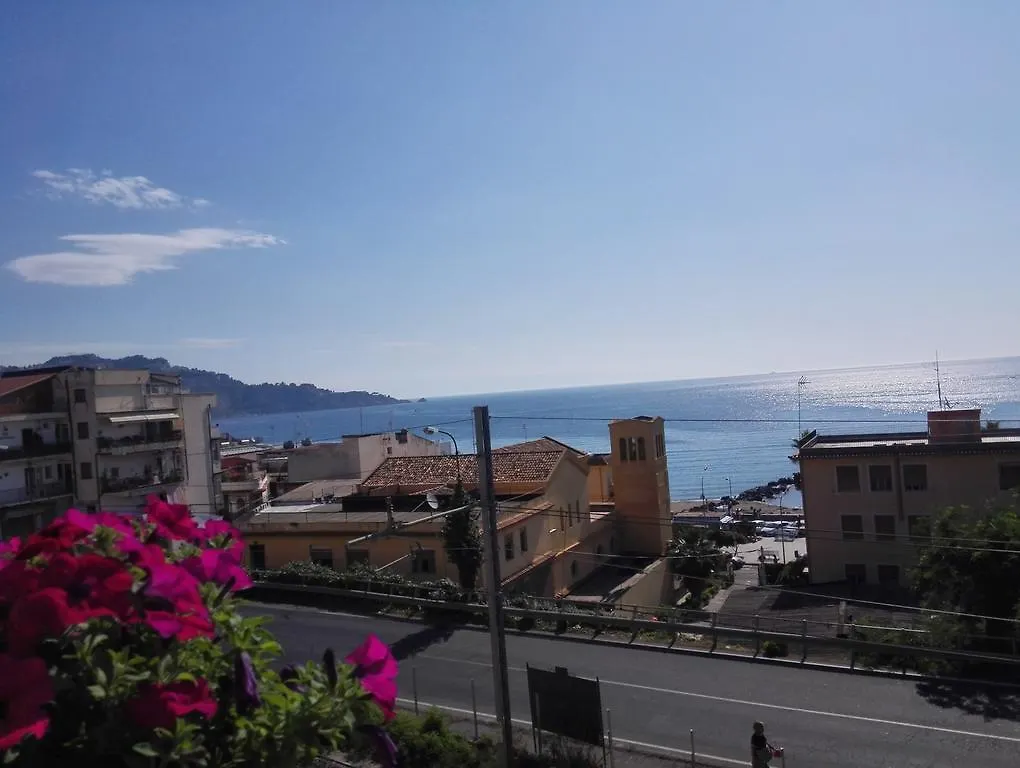 Naxos Apartments Giardini Naxos 0*,  Italia